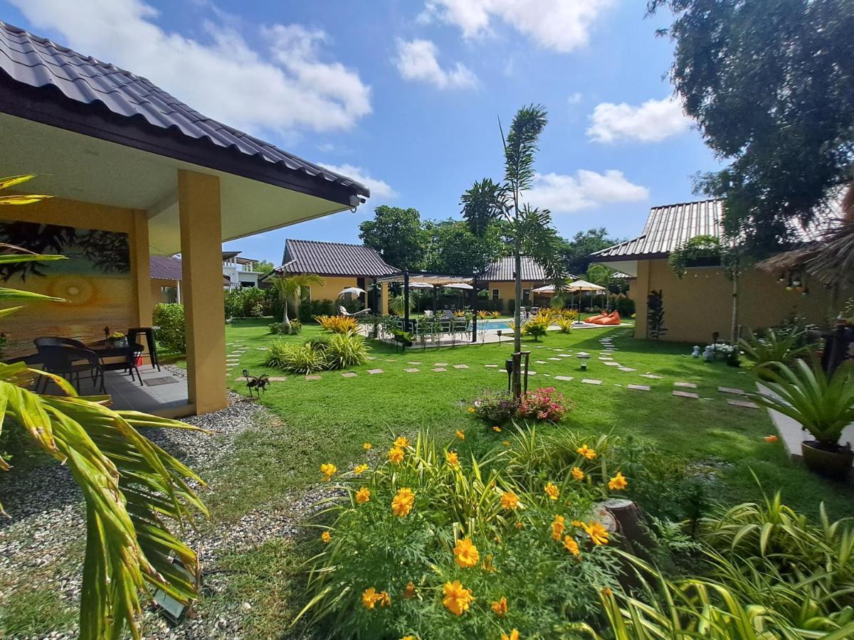 Pool Villa, Resort, Mae Ramphueng Beach, Ban Phe, Rayong, Residence M Thailand (Adults Only) Ban Chamrung Exterior foto